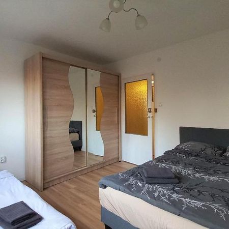 Wielunska Rooms Варшава Екстер'єр фото